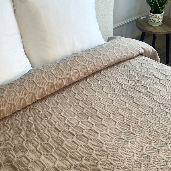  Kétoldalas Parla 3D ágytakaró bézs színben 180x220 párnahuzat nélkül